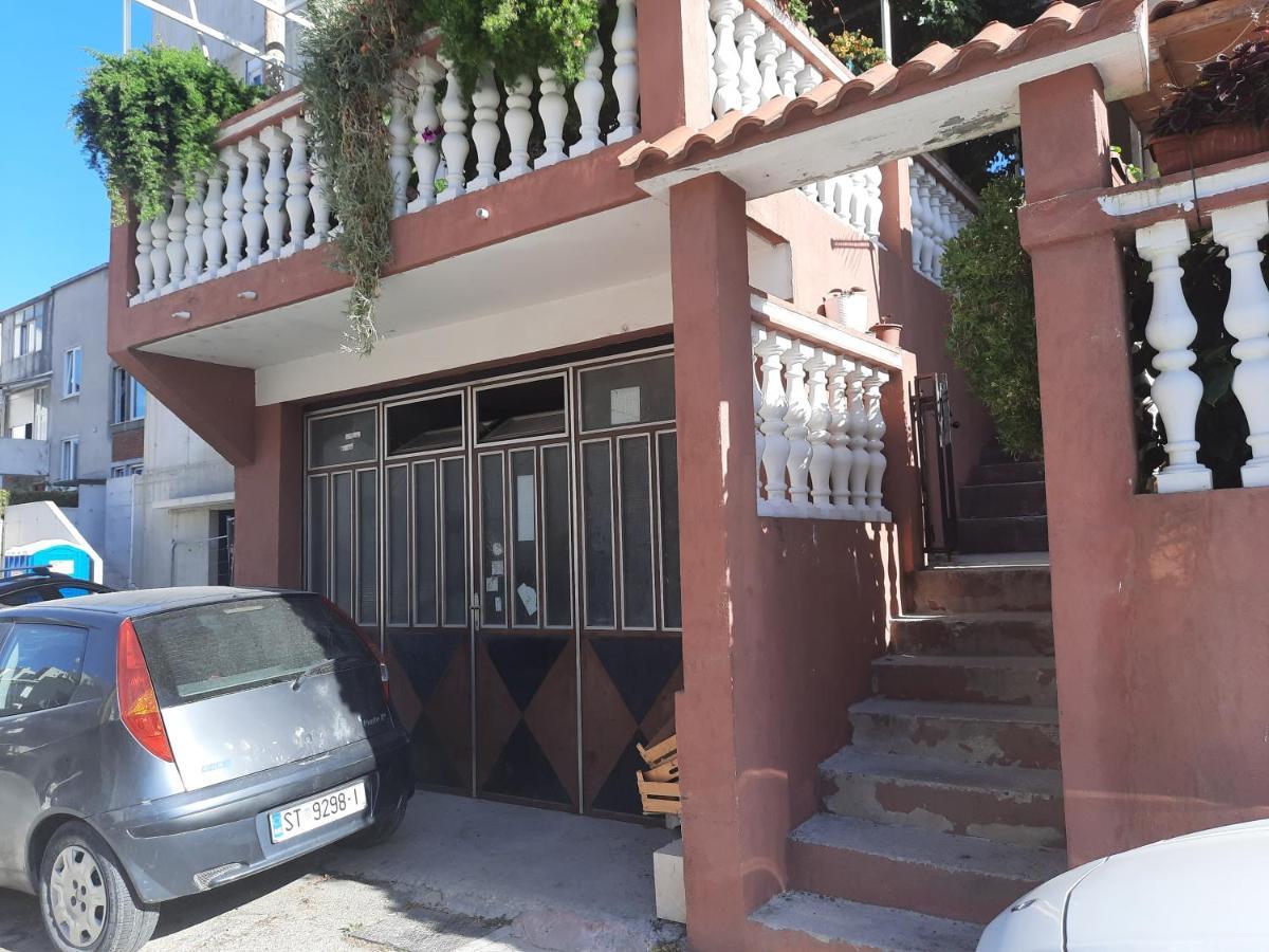 Ani Apartment Split Exterior photo