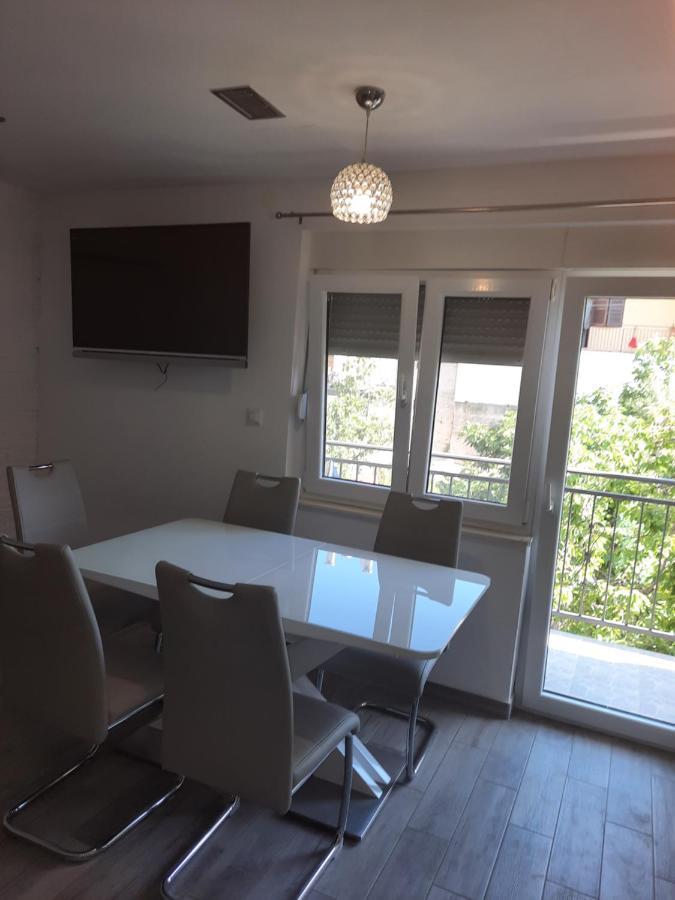 Ani Apartment Split Exterior photo