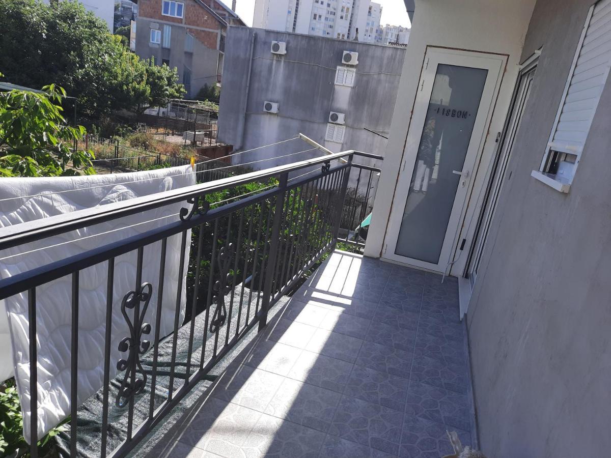Ani Apartment Split Exterior photo